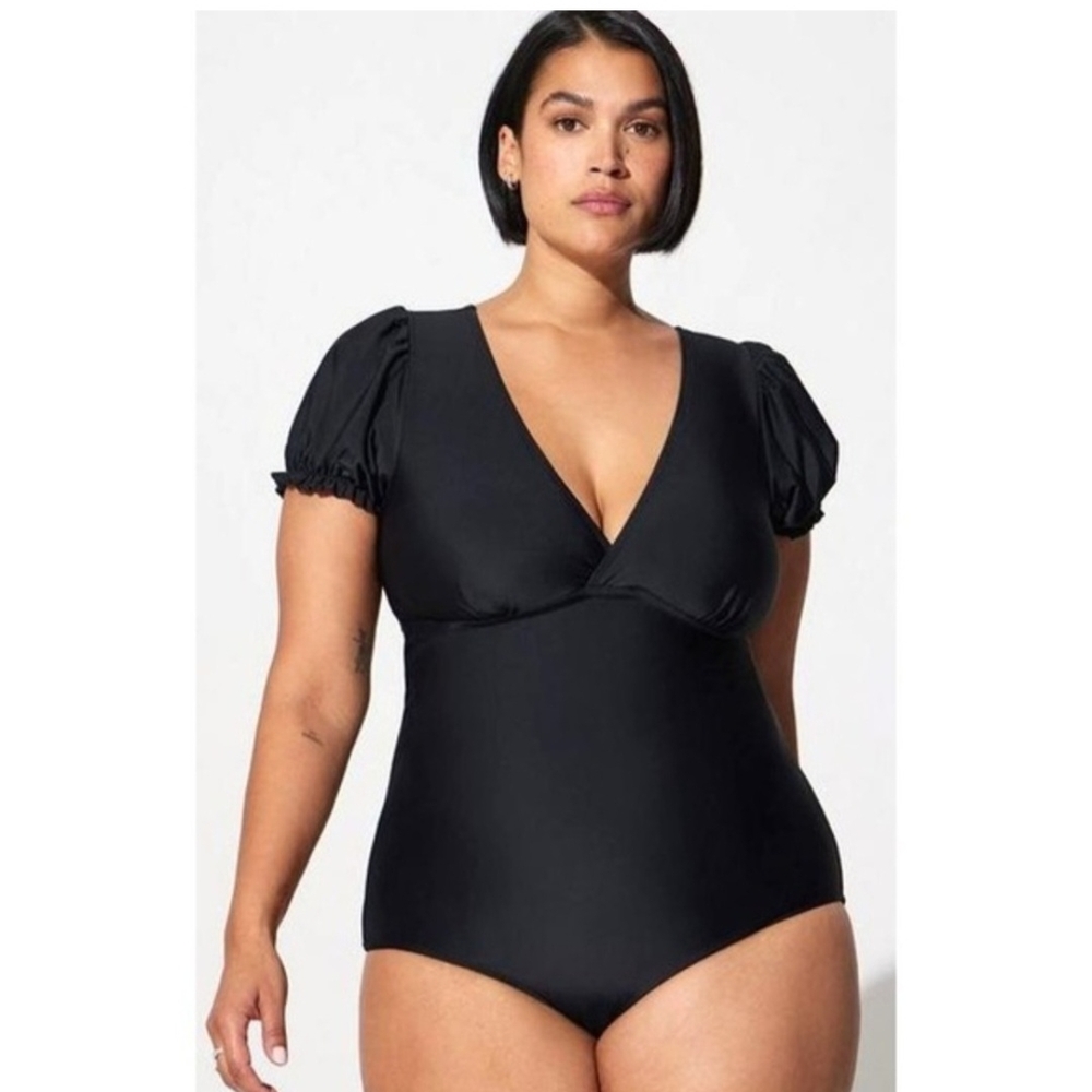Retro Chic Black One Piece Swimwear with Flutter Sleeves